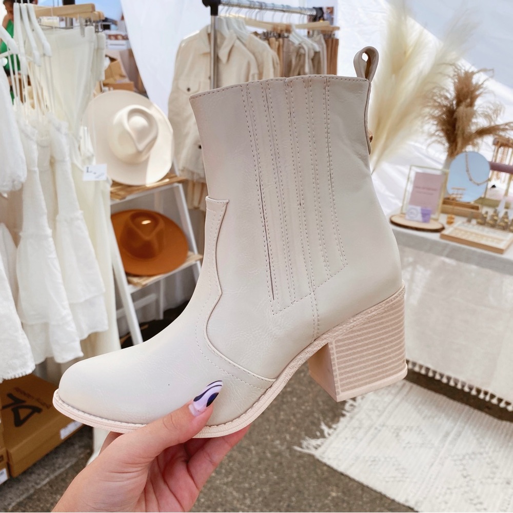 Chinese Laundry Cream U See Booties